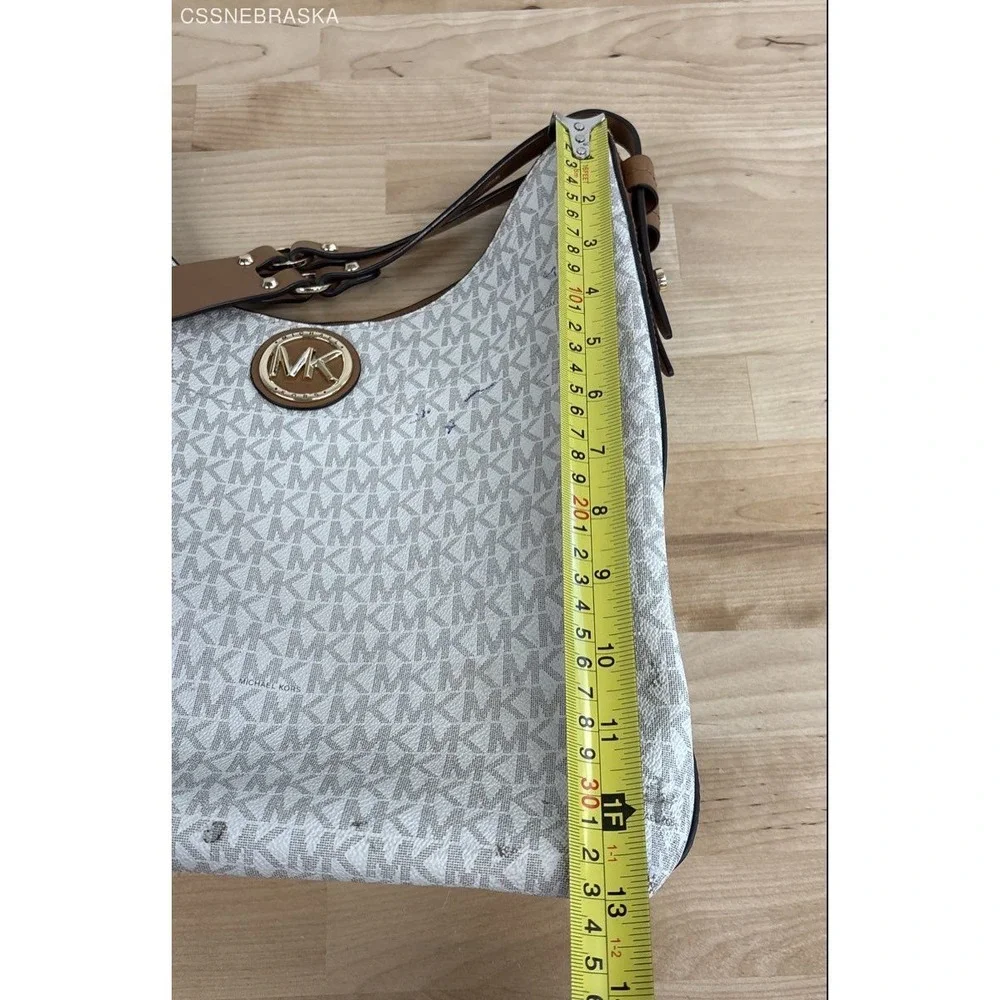 Michael Kors Vanilla/Acorn Bowery Hobo Large‎ Shoulder Bag - Size M